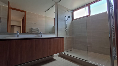Casa En Venta En Lo Barnechea