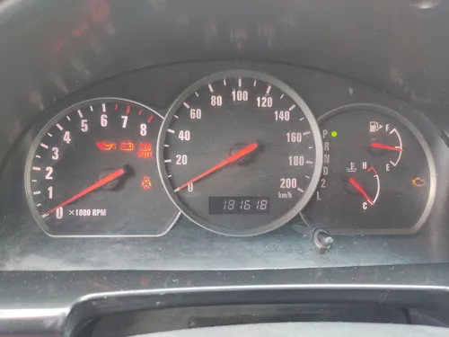 Es Una Camioneta 7 Puestos Con Un Motor V6