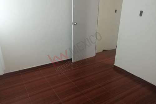 Imagen 18 de 25 de Casa Duplex En Las Bugambilias 3er Sector Totalmente Remodelada Excelentes Acabados 3 Recamaras Lista Para Habitar, Amplia Sala Comedor Concepto Abierto