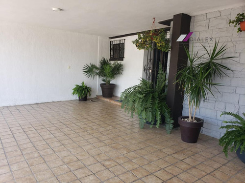Col. Rincón De La Primavera -casa En Venta Zona Conty- Excelente Ubicación En Guadalupe N.l.