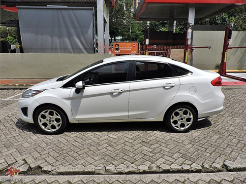 Ford Fiesta Sd Mt 1.6 2012