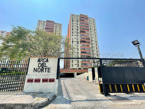 #aarah24-20227 Se Vende Amplio Apartamento Totalmente Remodelado En La Av. Libertador, Barquisimeto, Lara