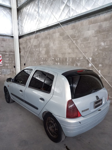 Imagen 4 de 10 de Renault Clio 2 1.9 Rnd Aa Pack Funcionando Año 2003