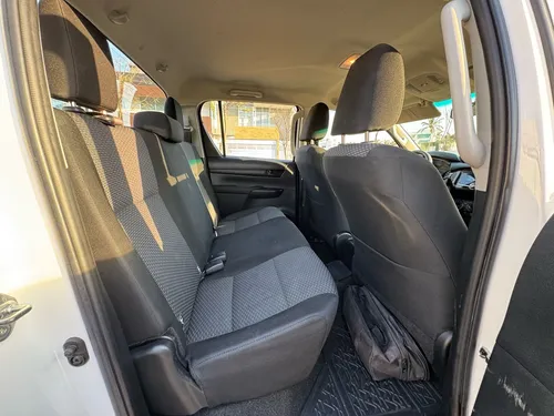 Toyota Hilux 2.7 Cabina Doble Sr Mt