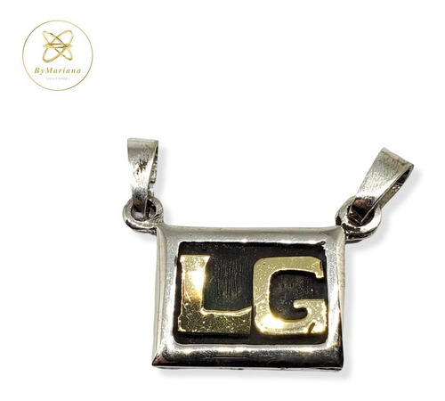 Imagen 4 de 7 de Dije Plata Y Oro Rectangular Con 2 Iniciales A Pedido
