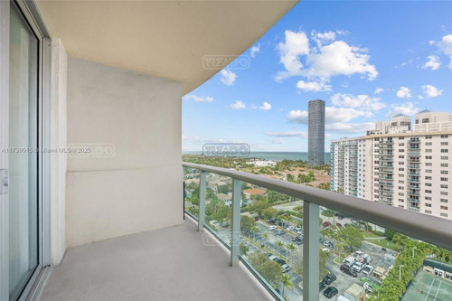 Departamento En Venta En Sunny Isles, Miami, Florida