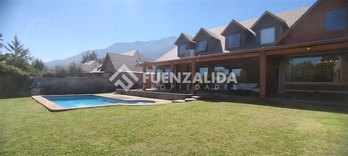 Casa 6d 4b - 307 M2 - Sector Las Pircas Peñalolén