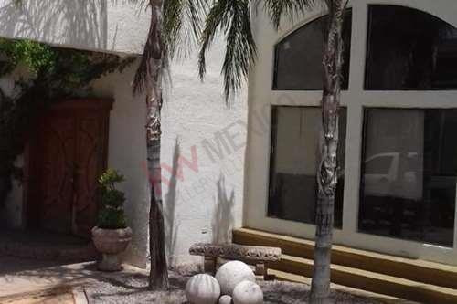 Imagen 13 de 17 de Hermosa Casa-habitación En Venta En La Mejor Zona Residencial De La Ciudad De Nogales, Colonia Kennedy.