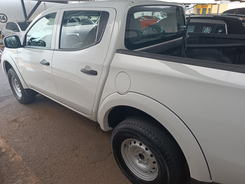 Mitsubishi L200 2.4 Triton Gl Cab. Dupla 4x4 4p