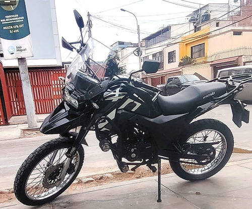 Color Negra Con Slider Y Cadena De Seguridad