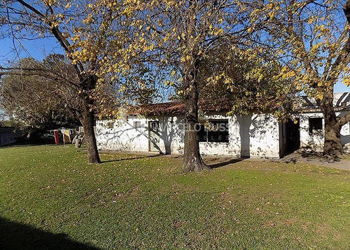 Chalet 6 Amb. S/ 2 Lotes