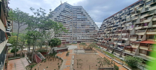 Se Vende Bello Apartamento En Montalban Juan Pablo Ii Mls 24-25069