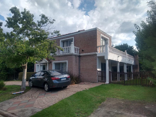 Casa - En Venta En Escobar Barrio Privado Acacias Blancas, 4 Dormitorios