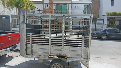 Remolque Ganadero Con Placas Jalisco