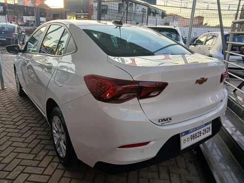 Chevrolet Onix plus 1.0 Lt Turbo 4p