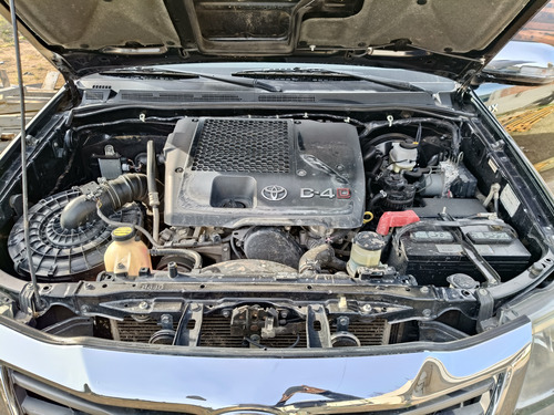 Hilux Srv 3.0 D-4d, Tapizado De Cuero, 4x4.