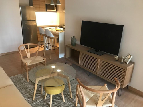 Imagen 1 de 7 de Atención Inversores Apartamento Con Renta, 1 Dormitorio Y Balcón Al Frente.