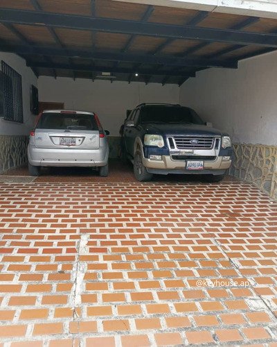Keyhouse.ap Vende Casa En Urb. Cooperativa Guaicaipuro.