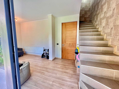 Triplex En Venta De 3dorm 3b 2estac 1bod (96262)