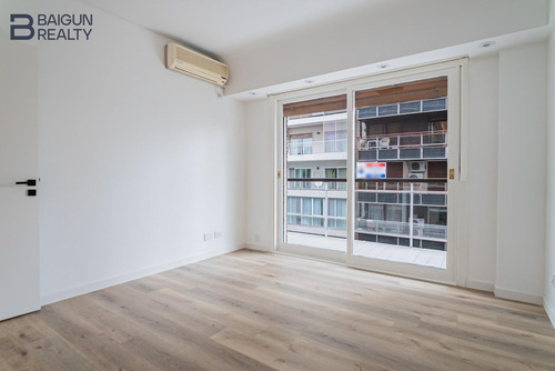 Departamento De 4 Ambientes Con Dependencia De Servicio, Cochera Y Baulera En Alquiler En Palermo