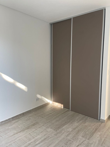 Imagen 9 de 16 de Hermosa Casa Minimalista A La Venta En Barrio Los Talas