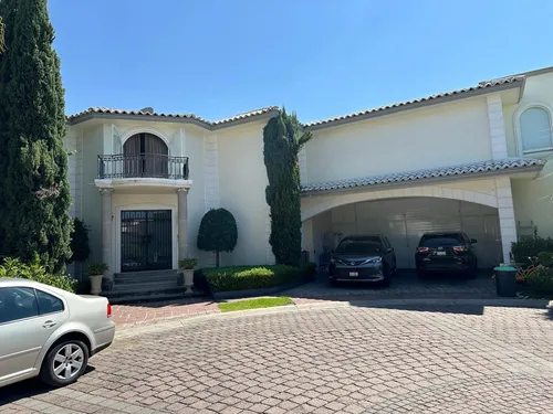 Venta Casa En Fraccionamiento Puerta De Hierro