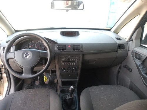Imagen 6 de 14 de Meriva 5p 1,8 Gl Cc