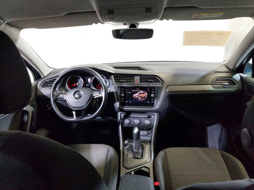 Imagen 9 de 15 de Volkswagen Tiguan 2019 5p Confortline L4/1.4/t Aut 7 Pas