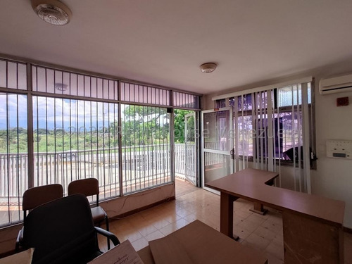 Imagen 9 de 11 de Oficina En Venta En Zona Industrial San Crispin Aragua 22-27107 Irrr