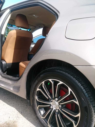 Imagen 6 de 15 de Toyota Corolla 2014