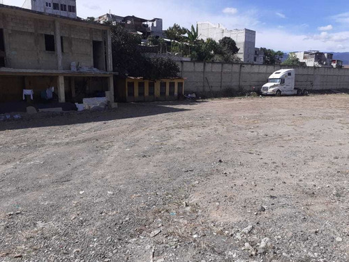 Se Vende Predio Grande