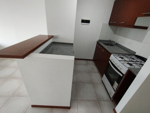 Alquiler Monoambiente Balcón V Luro Amenities