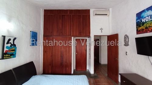 Hermosa Casa Con Excelentes Acabados, Ubicada En Una De Las Mejores, Zonas Del Trigal Norte, Cocina Equipada, Aires Acondicionados Y De Doble Nivel, Jardín Interno Con Jacuzzi,