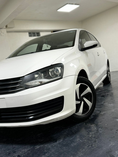 Volkswagen Vento 1.6 Starline At