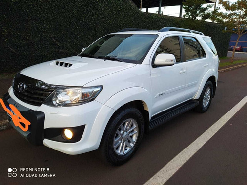 Imagem 1 de 10 de Toyota Sw4 2014 3.0 Srv 7l 4x4 Aut. 5p