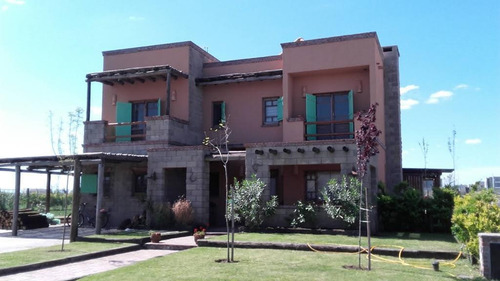 Imagen 2 de 30 de Venta Financiada Hermosa Casa Con Pileta En San Gabriel, Villanueva