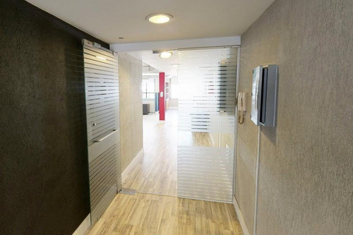 Imagen 2 de 20 de Excelente Luz Natural | Edificio Reciclado