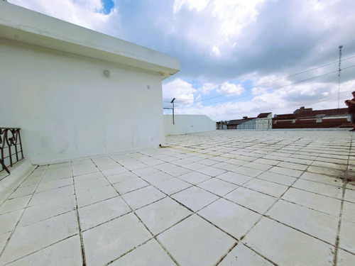 Venta Casa Planta Alta 4 Ambientes- Sarandi