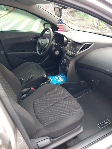 Imagem 12 de 15 de Hyundai Hb20 2016 1.0 Comfort Flex 5p