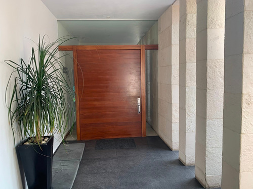 Imagen 3 de 14 de Venta Residencia En Una De Las Mejores Calles De Pedregal