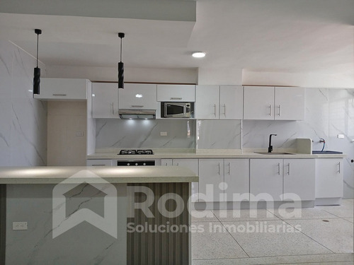 Apartamento En Residencias El Centro, Edificio Conectado A Pozo De Agua