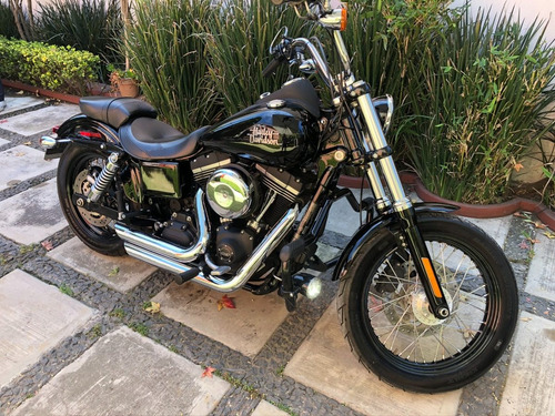 Imagen 10 de 15 de Impecable Harley Davidson Street Bob 2015