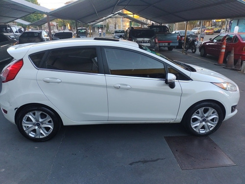 Ford Fiesta Kinetic Design 1.6 Titanium Powershift 120cv