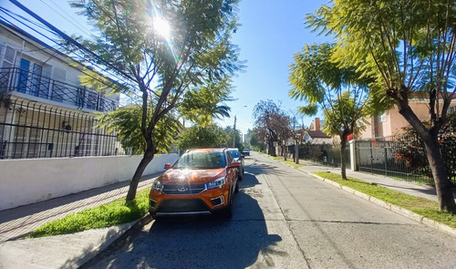 Casa Tradicional En Barrio Residencial De Suárez Mujica