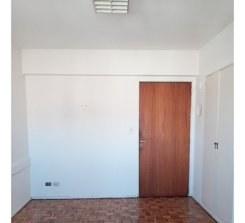 Lindo Departamento De 2 Ambientes En La Calle Esmeralda Al 800, Retiro