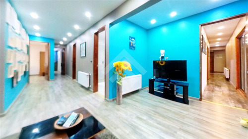 Casa De Diseño Único - 5d 4b - 500mt2 - Puerto Varas
