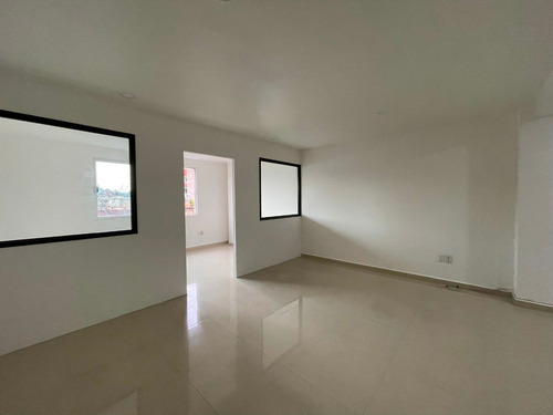 Imagen 8 de 14 de Oficina Disponible En Lindavista