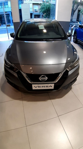 Imagen 5 de 11 de Nissan Versa Advance Cvt