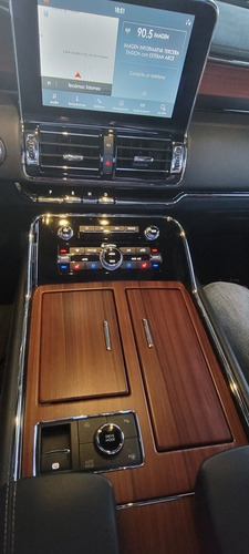 Imagen 11 de 14 de Lincoln Navigator 2020 3.5 Reserve L At
