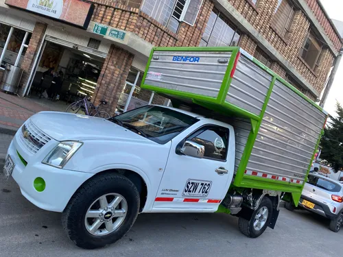 Dimax 2.5... Modelo 2012... 4x2 En Furgón. Excelente Estado